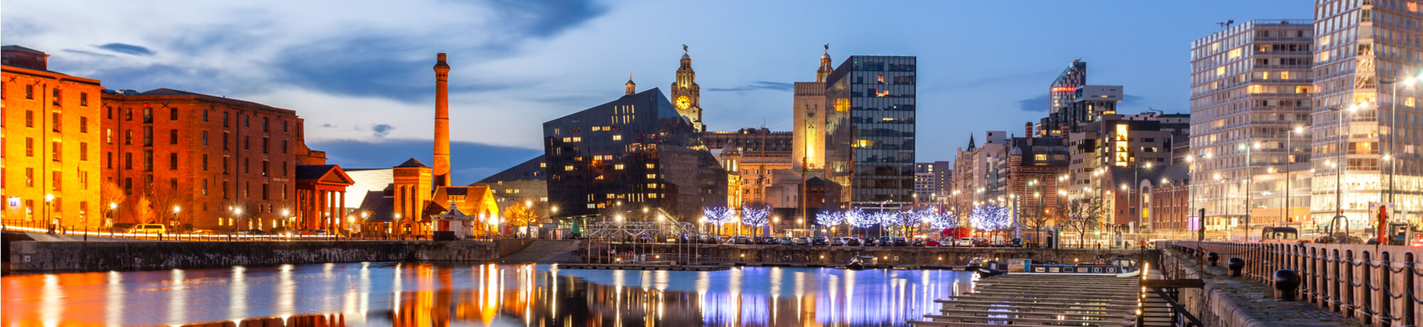 night-view-of-liverpool-skyline-towards-albert-dock