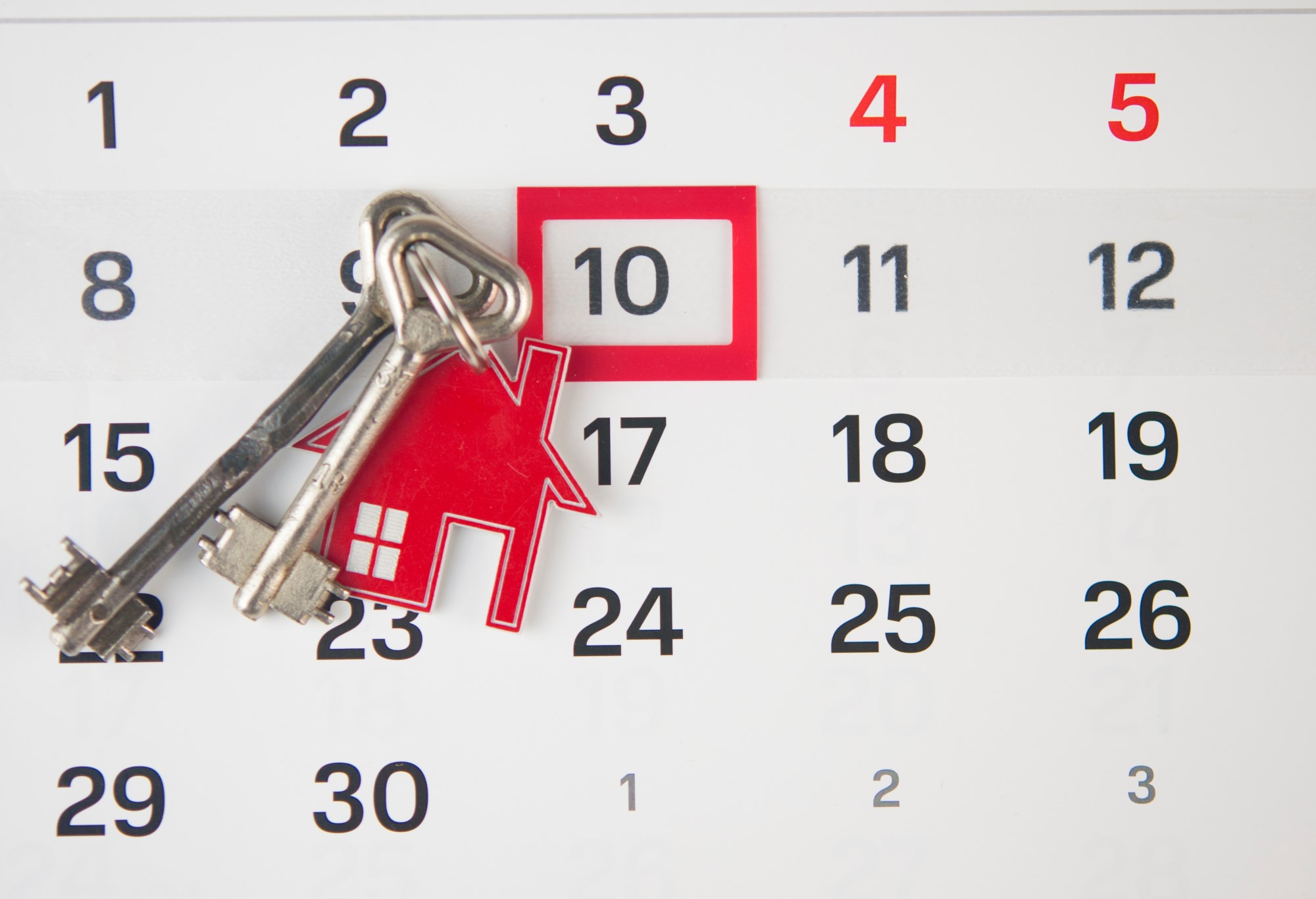 selling-your-home-in-the-new-year-keys-and-calander