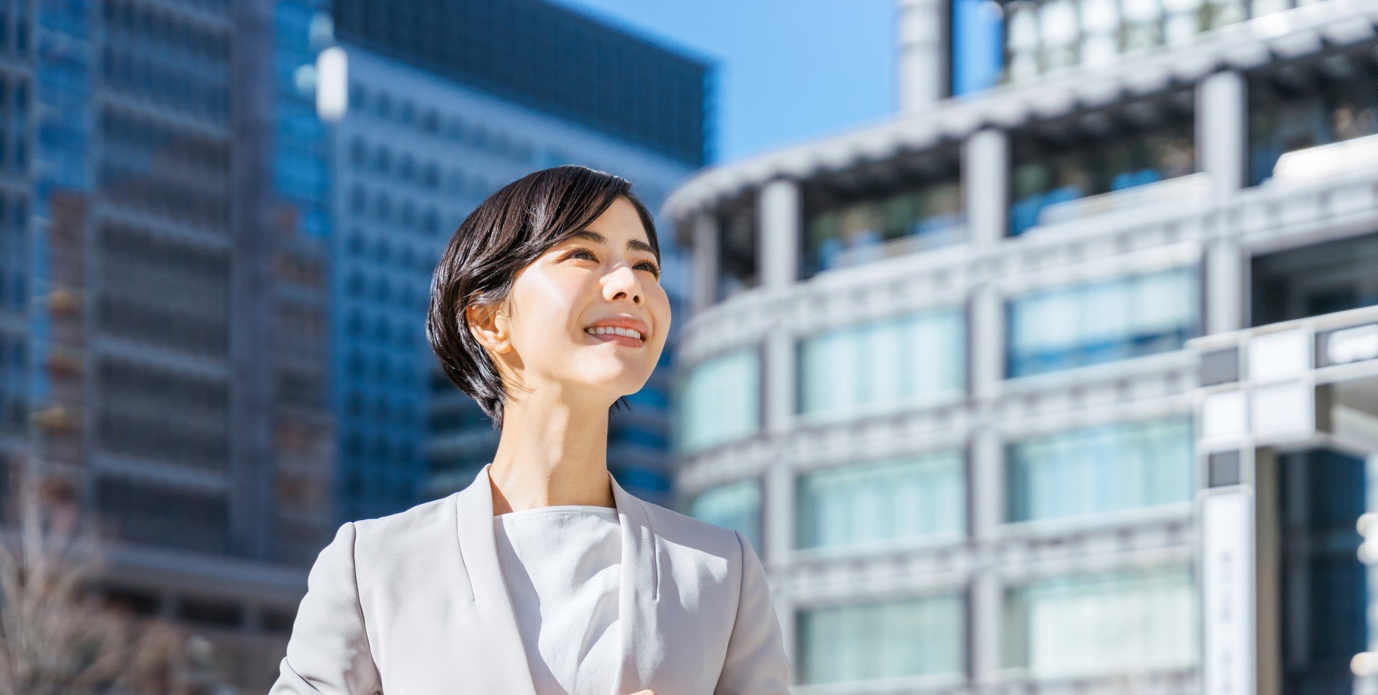 how-to-become-an-estate-agent-woman