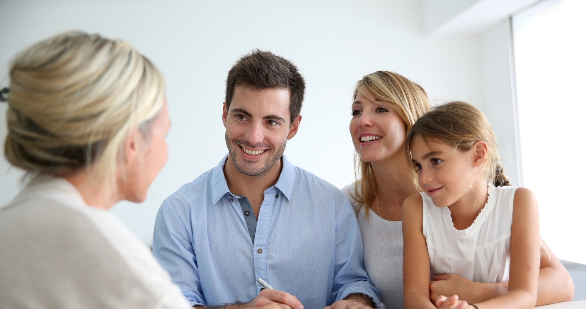 local-insights-a-family-meeting-with-estate-agent